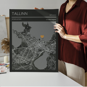 Carte Personnalisée Tallinn Noir et Blanc - Souvenir de Rencontres ou Moments Spéciaux